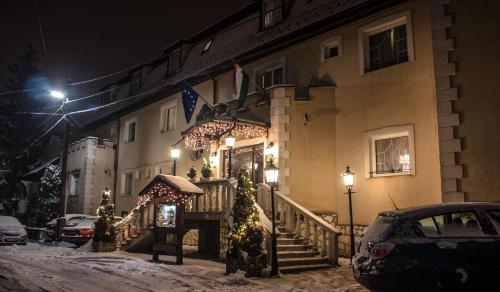 Kikelet Club Hotel - main image