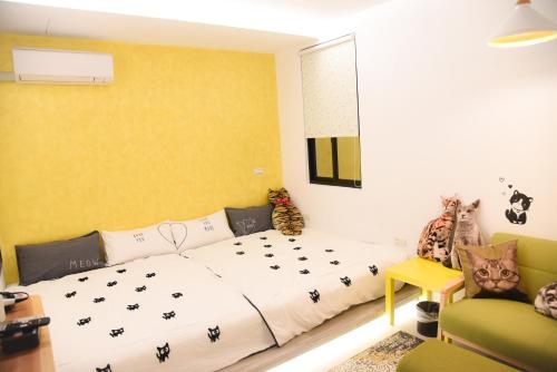Living House Stop at Poster Labs B&B to discover the wonders of Kenting. Offering a variety of facilities and services, the property provides all you need for a good nights sleep. Service-minded staff will welcom