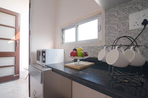 Studio Apartment image 9
