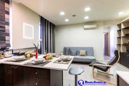 Rhodes Central Suite - image 4