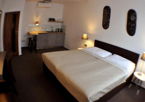 บริการและสิ่งอำนวยความสะดวก, Studia Letcu 2A in เนเรดิน