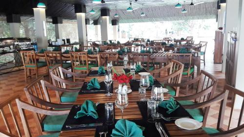 Restoran, Rangiri Dambulla Resort in Sigiriya