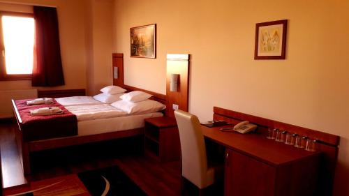 Diana Club Hotel - image 12
