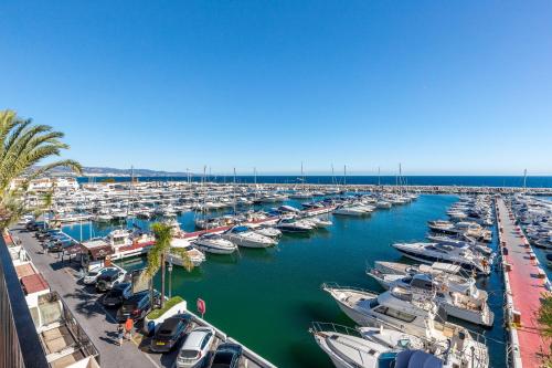 Puerto banus firstline with sea and Marina views - image 6