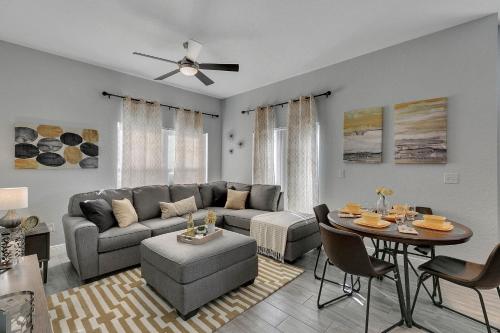 Family-Friendly Villa Resort House - Near Disney in Kissimmee, USA