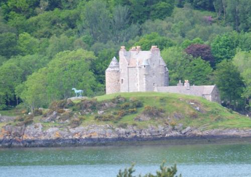 Ardno Cottage by Loch Fyne