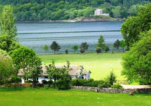 Ardno Cottage by Loch Fyne - Cairndow