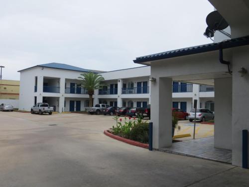 Palace Inn Harwin – Houston, TX