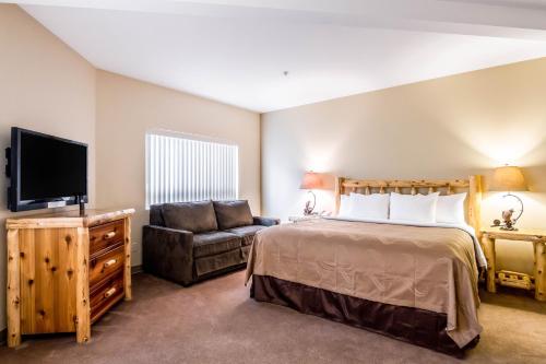 Quality Inn Selah North Park - image 2