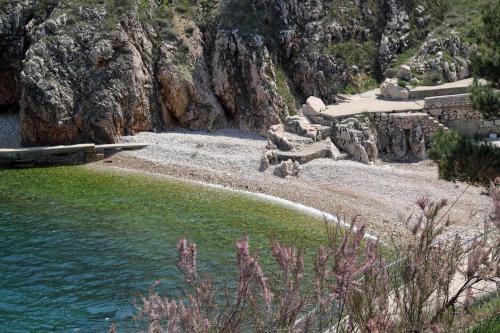 Apartments and rooms with parking space Vrbnik (Krk) - 5299 - Vrbnik