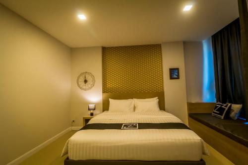 Triple Z Hotel Room Type - King Room