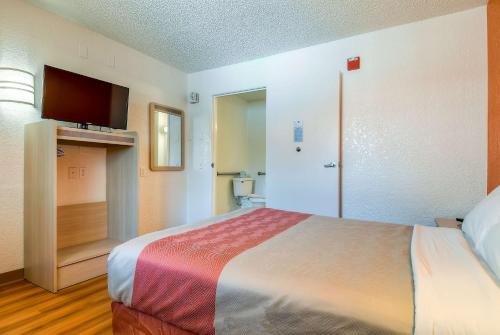 1 queen bed