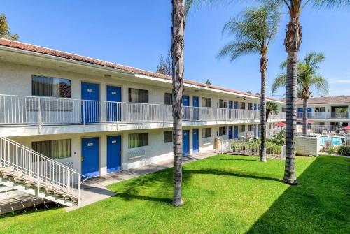 Motel 6 Rowland Heights, CA - Los Angeles - Pomona - 숙소 외관