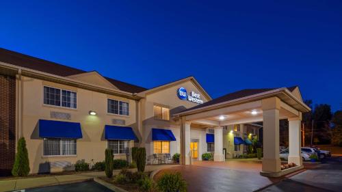 Best Western Plus Venture Inn