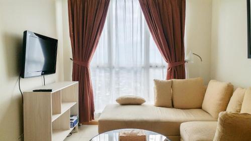 2BR Cityview At Gandaria Heights Apartment By Travelio