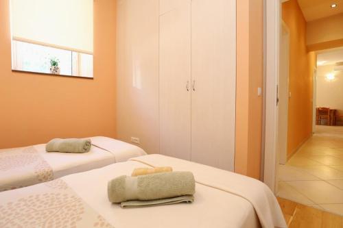 Apartments with WiFi Split - 10247, Split (photo 8)