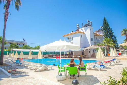 Hotel Dream Of Side Set in a prime location of Side, Anthos Garden - Safran Hotel puts everything the city has to offer just outside your doorstep. Both business travelers and tourists can enjoy the hotels facilities an