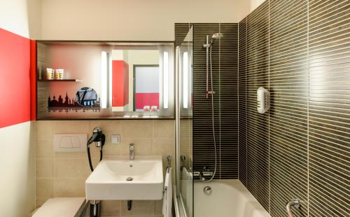 Mercure Hotel Würzburg am Mainufer - image 10