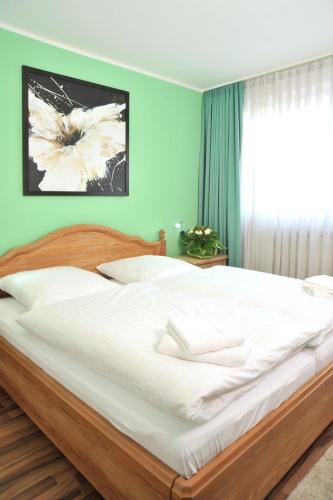 Stadthotel Langenfeld 855m von Langenfeld entfernt