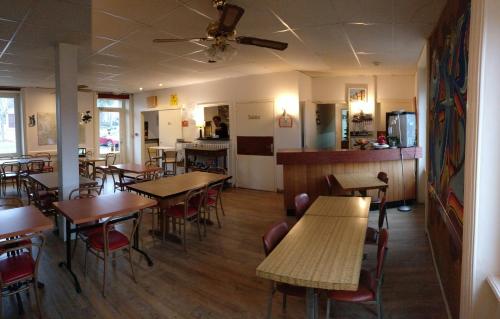 hotel le chatiague - image 10