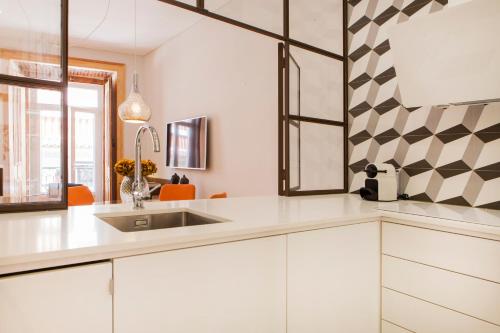 Charming Flat with Balconies Central Chiado District 2 Bedrooms & AC 19th Century Building