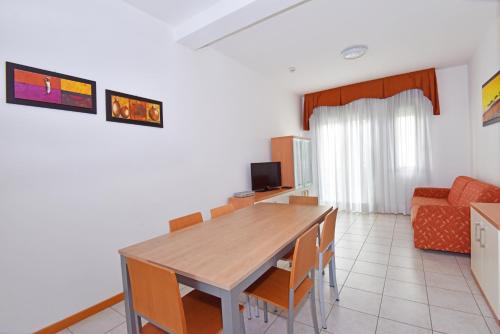 Superior Two-Bedroom Apartment with Partial Sea View (6 Adults)