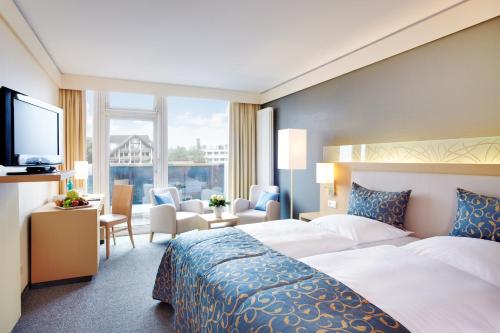 ambassador hotel & spa - image 3