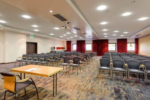 Mercure Hotel München Süd Messe - image 7
