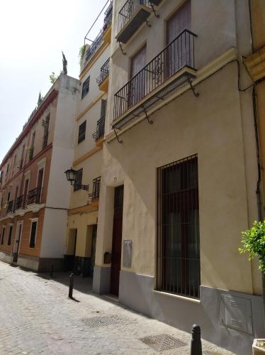 RentalSevilla Espacioso duplex en la Puerta Real