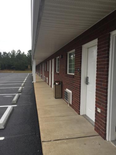 Deerfield Inn New Johnsonville in Hurricane Mills (TN)