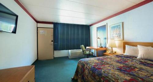 Rodeway Inn - image 9