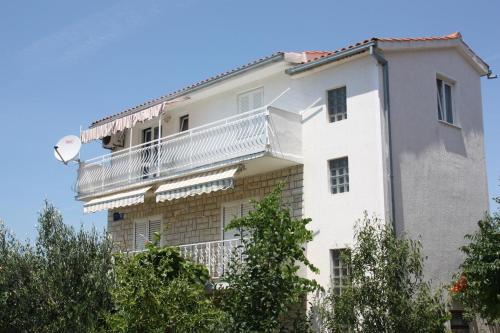 Apartment in Rogoznica 