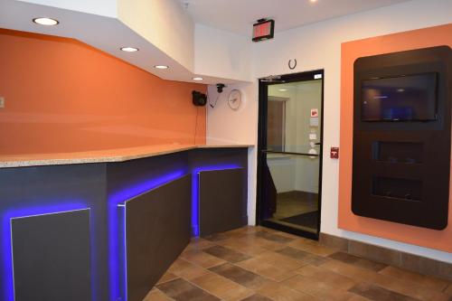 ล็อบบี้, Motel 6 Anderson, IN - Indianapolis in แอนเดอร์สัน (IN)