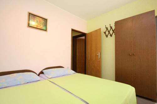 Two-Bedroom Apartment with Terrace room in Apartments by the sea Mandre Pag - 6539
