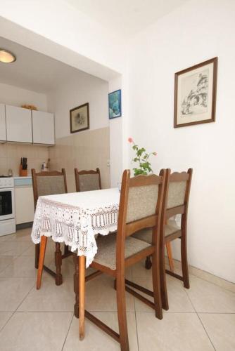  Apartment Brela 6747b in Brela
