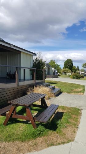 High Country Lodge, Motels & Backpackers Room Type - Double Room with Private Bathroom