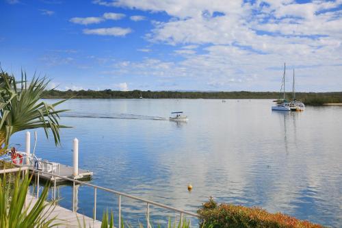 Noosa Shores Apartment 10