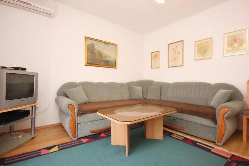Apartments with a parking space Orebic Peljesac - 10070 - image 2