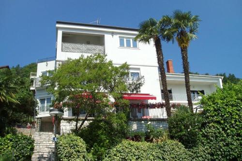 Apartments with a parking space Opatija - 9655 Opatija 