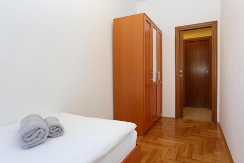 Apartments and rooms with parking space Split - 11623, Split (photo 8)