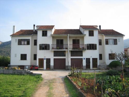 Apartments with a parking space Jelsa Hvar - 4003