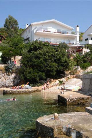 Family friendly seaside apartments Cove Jagodna - Brusje Hvar - 4606 - main image