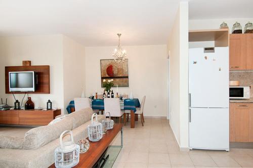 ELENA Apartment - image 3