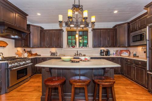 183 Starry Night Lane Home - image 5