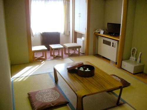 Japanese-Style Twin Room with Shared Bathroom