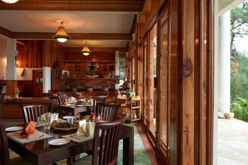 Restaurant, Ri Kynjai Serenity by The Lake in Umsning