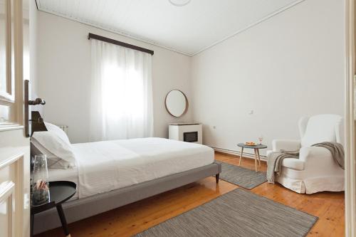 Corfu Town Stylish Apartment - image 8