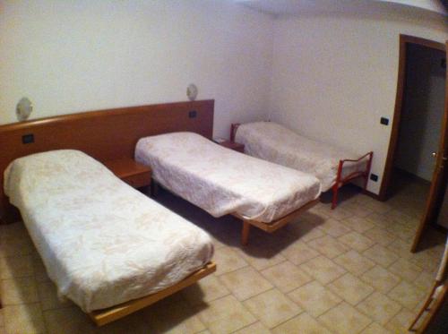 Camera tripla, 3 letti
