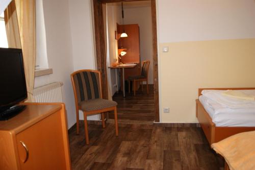 Hotel Peenebrücke - image 2