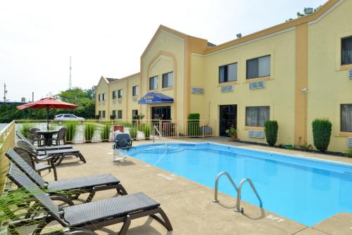 Best Western Port Clinton - image 2